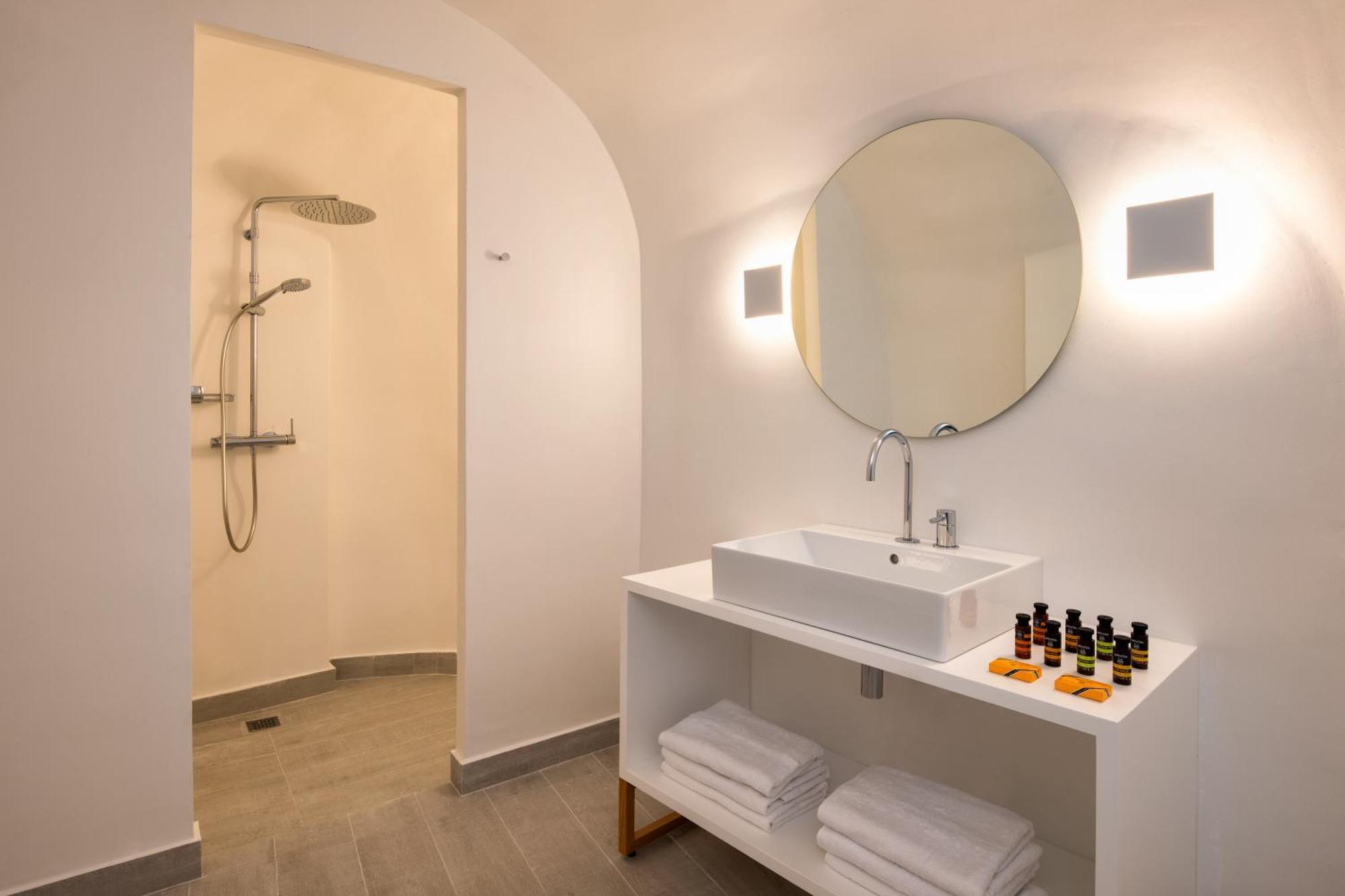 אימרוביגלי Palm Island Suites מראה חיצוני תמונה