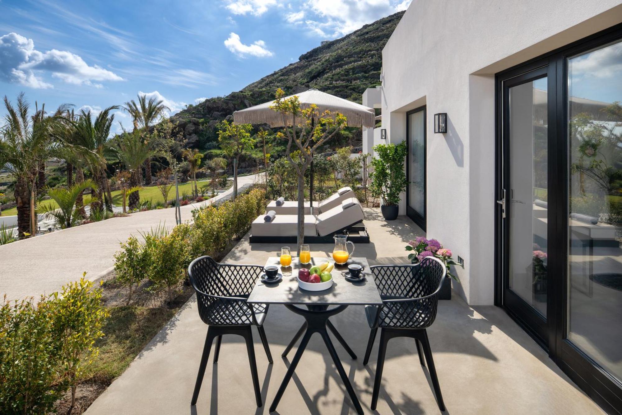 אימרוביגלי Palm Island Suites מראה חיצוני תמונה