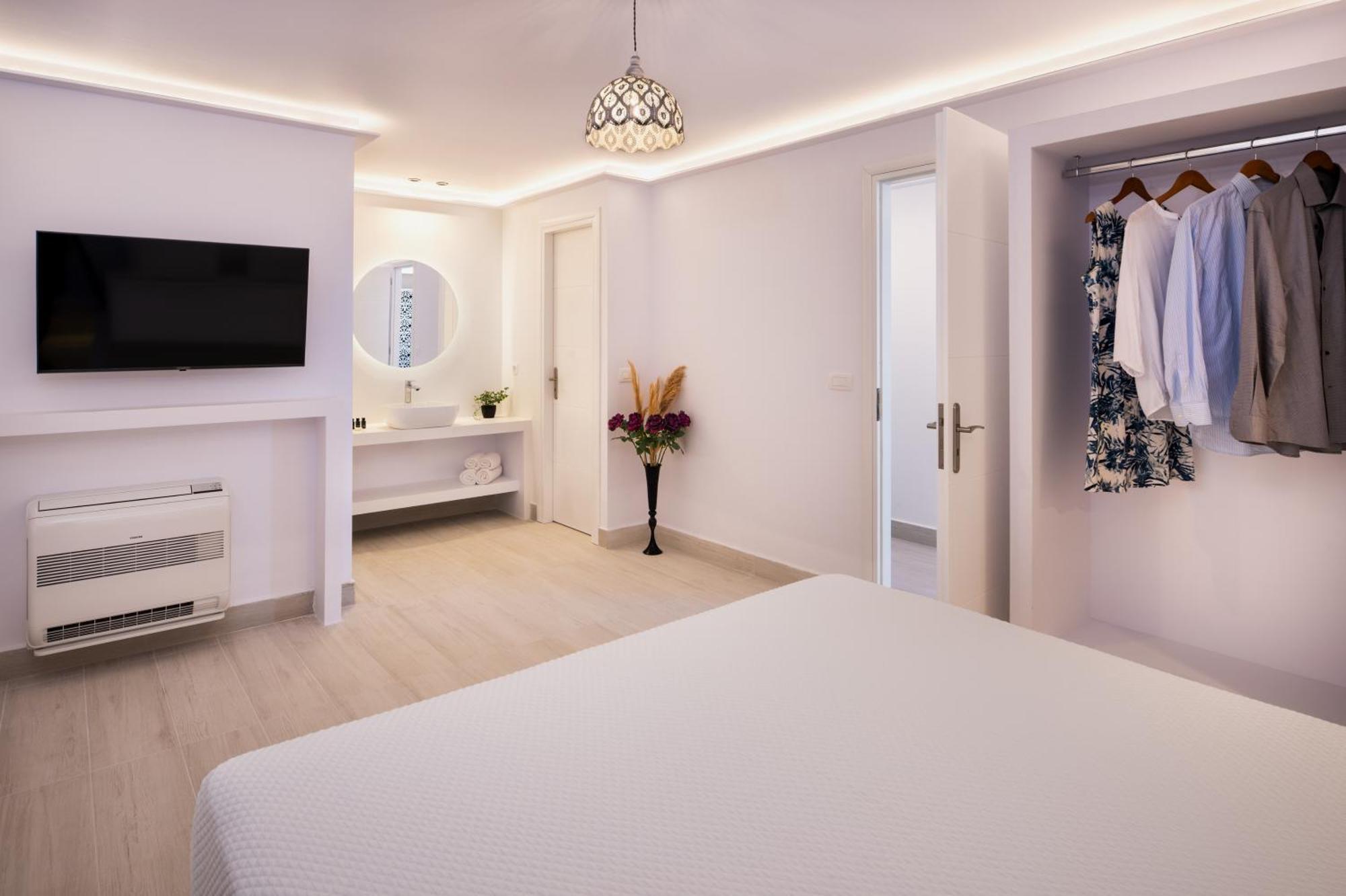 אימרוביגלי Palm Island Suites מראה חיצוני תמונה