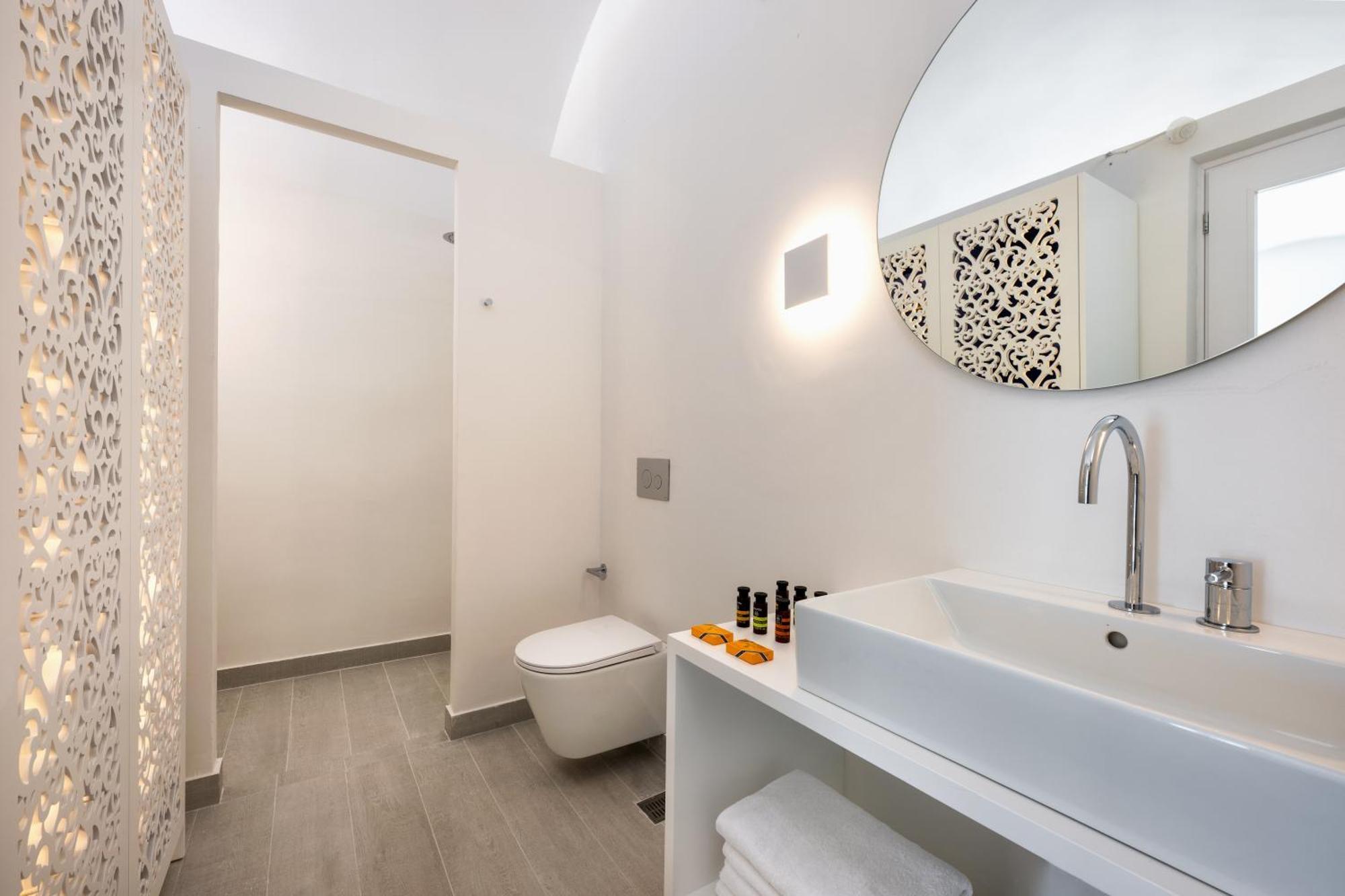 אימרוביגלי Palm Island Suites מראה חיצוני תמונה